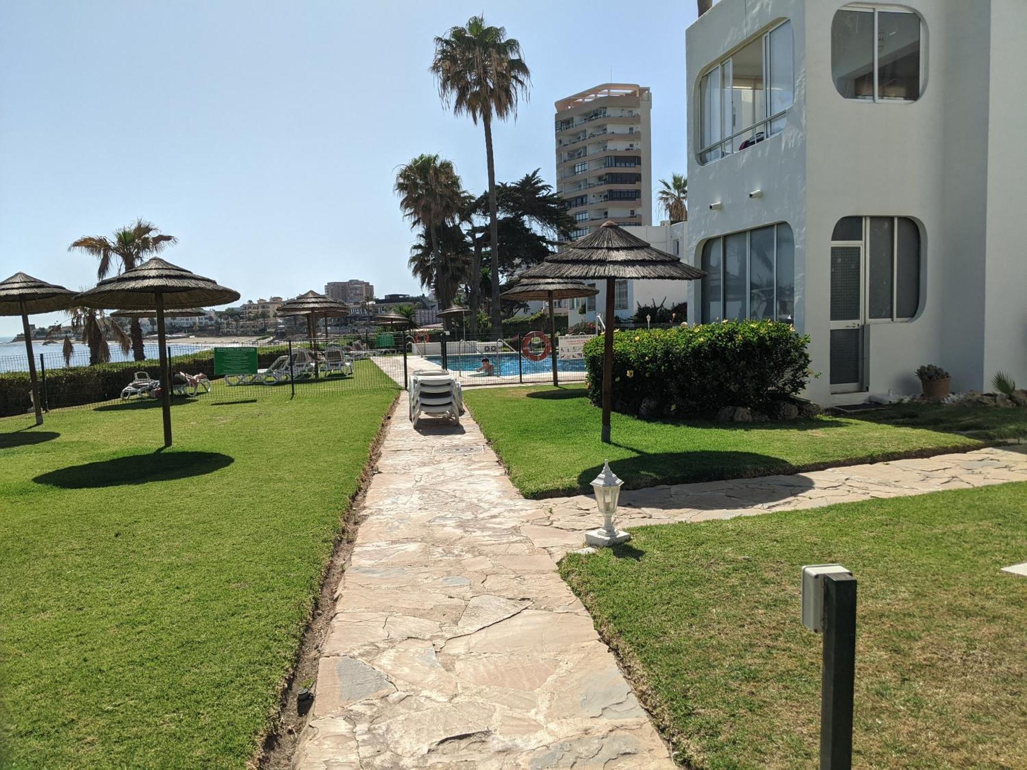 Tranquil Oceanfront Escape, One-Bedroom Haven Mijas Exterior foto