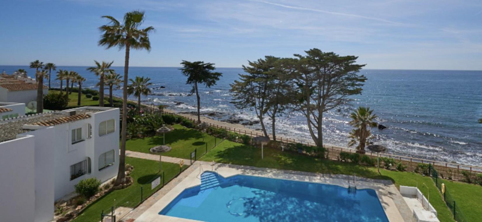 Tranquil Oceanfront Escape, One-Bedroom Haven Mijas Exterior foto