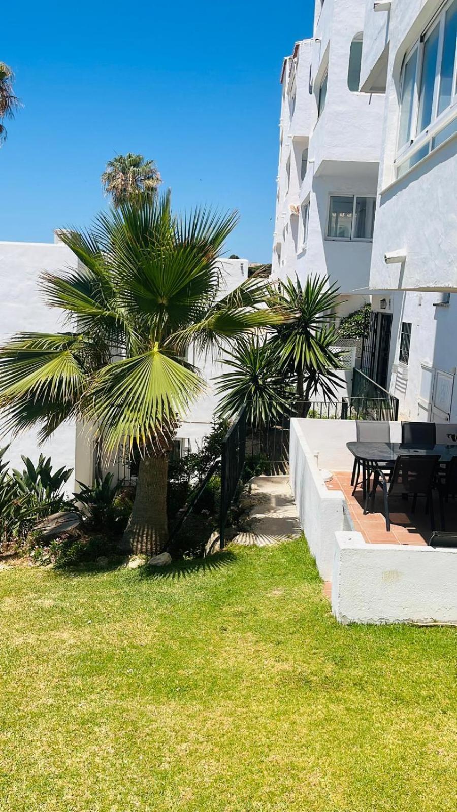 Tranquil Oceanfront Escape, One-Bedroom Haven Mijas Exterior foto